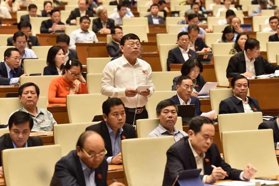 ĐBQH Trần Văn Cường (Đồng Tháp) phát biểu. Ảnh: Quang Khánh