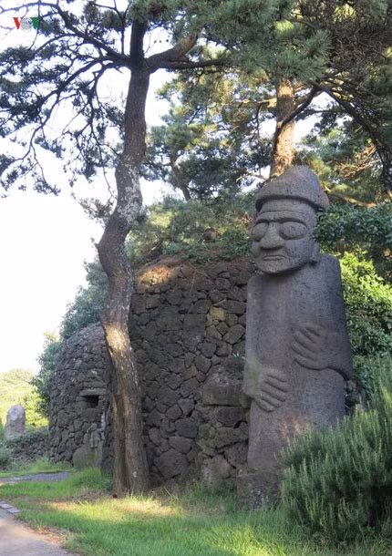 truyền thuyết về tượng đá kỳ bí dol hareubang ở đảo jeju hình 1 truyen thuyet ve tuong da ky bi dol hareubang o dao jeju hinh 1