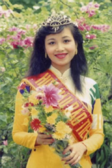 Chan dung hoa hau tuoi Dau duy nhat tai Viet Nam - Anh 1