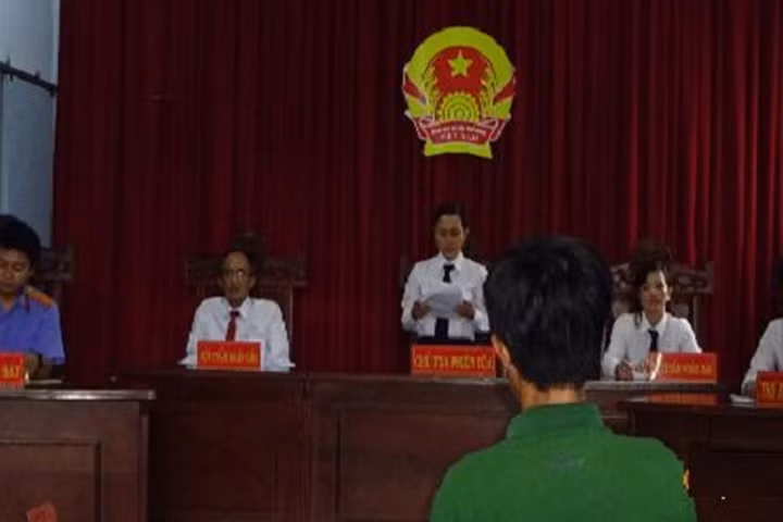 Đằng sau những chuyện hy hữu