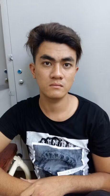 2 ten cuop di SH gia dan choi, mot dem giat 3 vu - Anh 3