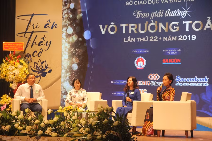 3 trong số 50 nhà giáo tiêu biểu tham gia giao lưu trong lễ trao giải