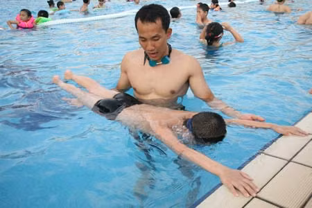 Bến Tre: HS có giấy chứng nhận phổ cập bơi được cộng điểm vào 10