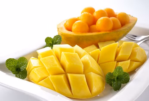 Quả xoài được nhiều người ưa chuộng nhưng cũng tiềm ẩn mối nguy hại tới sức khỏe. Mô tả ảnh.