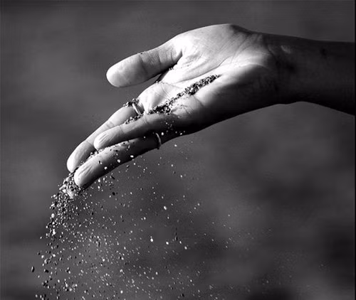 Buông xả để phiền não trôi đi, bình an trở lại với cuộc sống - Ảnh 2