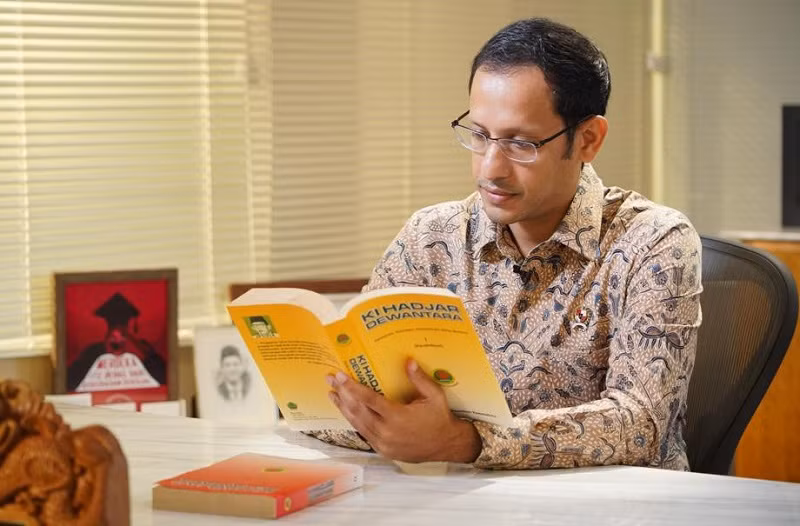 Bộ trưởng Bộ Giáo dục, Văn hóa, Nghiên cứu và Công nghệ Indonesia Nadiem Anwar Makarim.