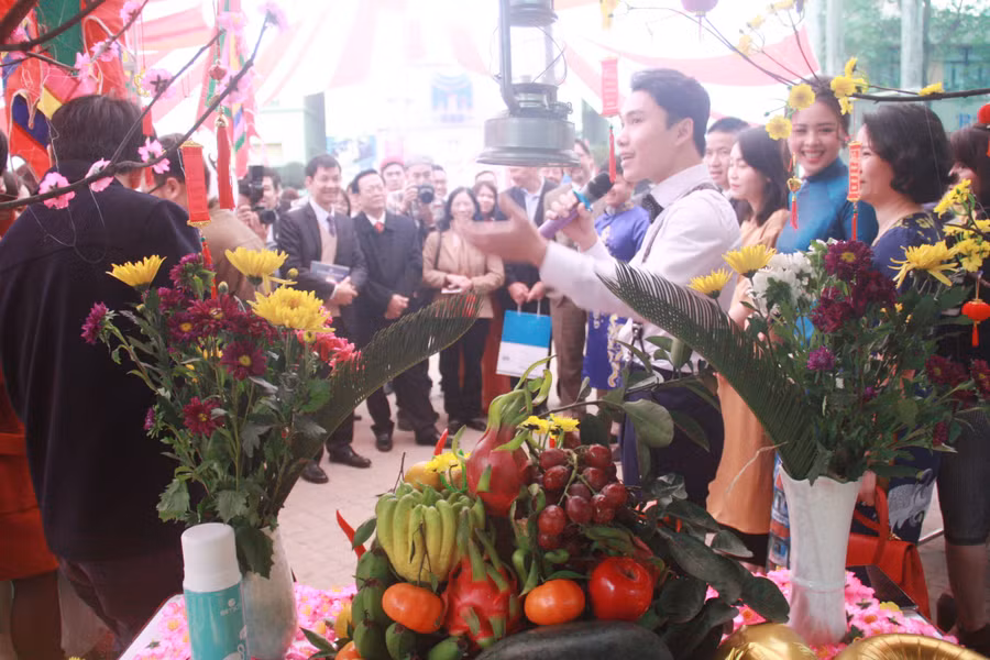 Không khí Tết đặc biệt trong khuôn viên đại học
