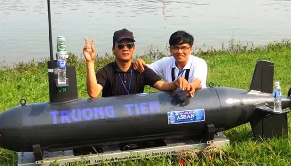 Tàu lặn không người lái đầu tiên mang tên Hoàng Sa ảnh 8