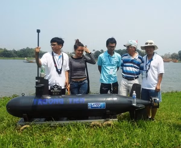 Tàu lặn không người lái đầu tiên mang tên Hoàng Sa ảnh 9