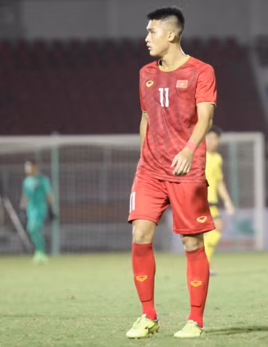 Nguyên Hoàng ghi bàn thắng vào lưới U18 Australia tại giải U18 vô địch Đông Nam Á 2019.