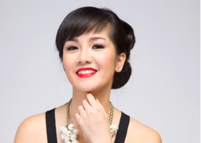 Hồng Nhung ngưỡng mộ khả năng "trấn át" sân khấu của Mỹ Linh