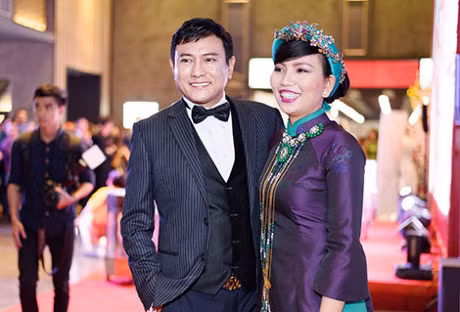 Ben do cua dien vien Hoang Phuc sau chung ay nam long dong duong tinh - Anh 2
