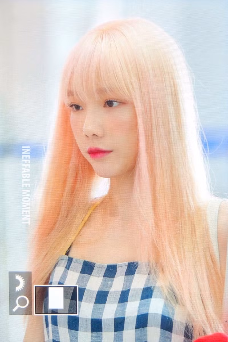 Vừa bước qua sân bay, Taeyeon đã quay đầu lại với vẻ đẹp không thực của mình.