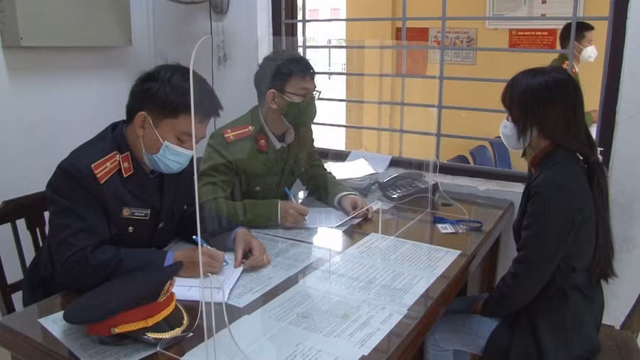 Đối tượng T. Tại cơ quan công an.