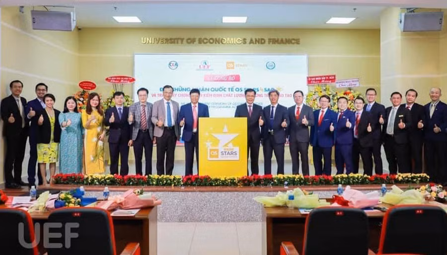 Trường Đại học Kinh tế - Tài chính TPHCM đón nhận QS 4 sao ngày 14/5.