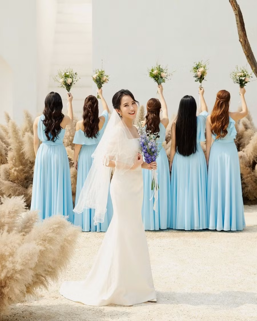 Đám cưới Phan Thành - Primmy Trương "phủ kín" siêu xe và hoa tươi ảnh 2