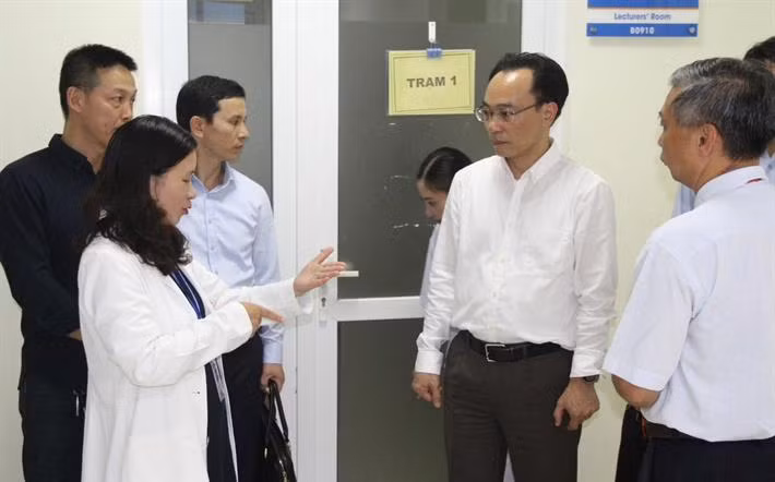Đoàn công tác của Bộ GD&ĐT khảo sát tại Trường Đại học Y Dược Hải Phòng Đoàn công tác của Bộ GD&ĐT khảo sát tại Trường Đại học Y Dược Hải Phòng
