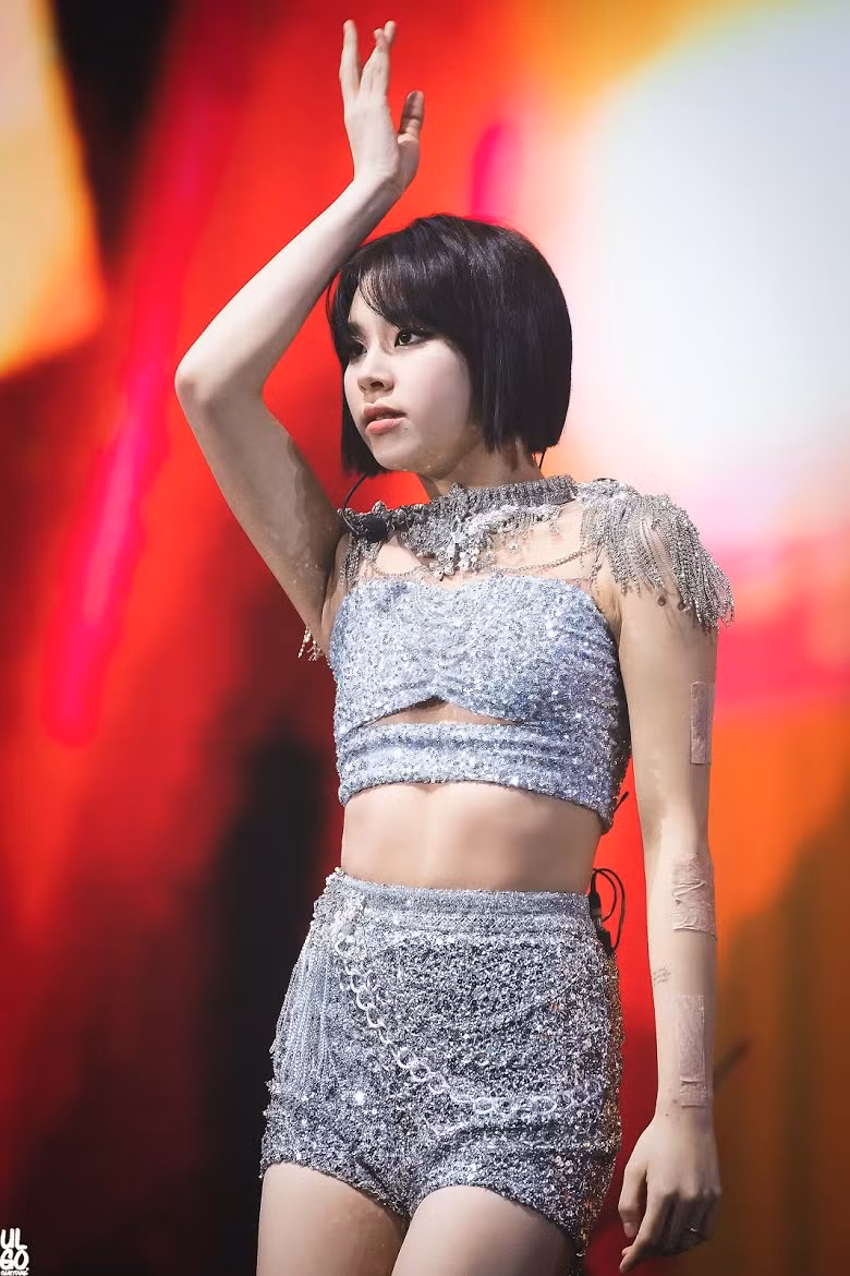 25. Chaeyoung (TWICE)