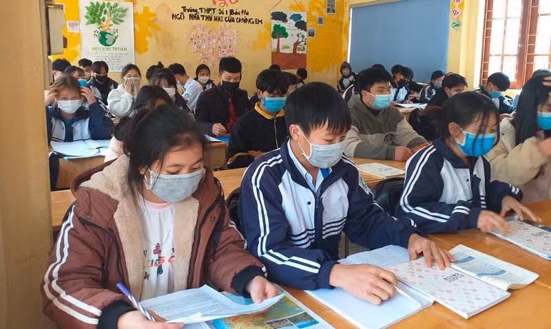 Công tác hướng dẫn, chuẩn bị các điều kiện đăng ký trực tuyến cho học sinh khối 12 Trường THPT số 1 Bắc Hà (Lào Cai) đã được lên kế hoạch và sẵn sàng thực hiện. Ảnh: NTCC
