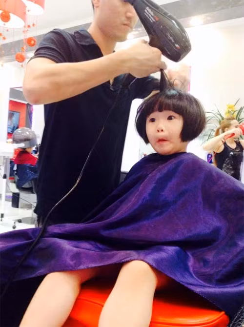 Muôn kiểu khoe con của sao Việt