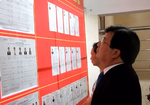 Hình ảnh lãnh đạo Chính phủ thực hiện quyền công dân - Ảnh 6