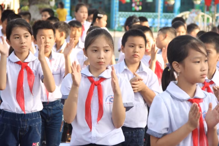 Trường tư và trường công đủ điều kiện tự chủ quyết định mức học phí phải thông báo trước. Ảnh minh họa: TG