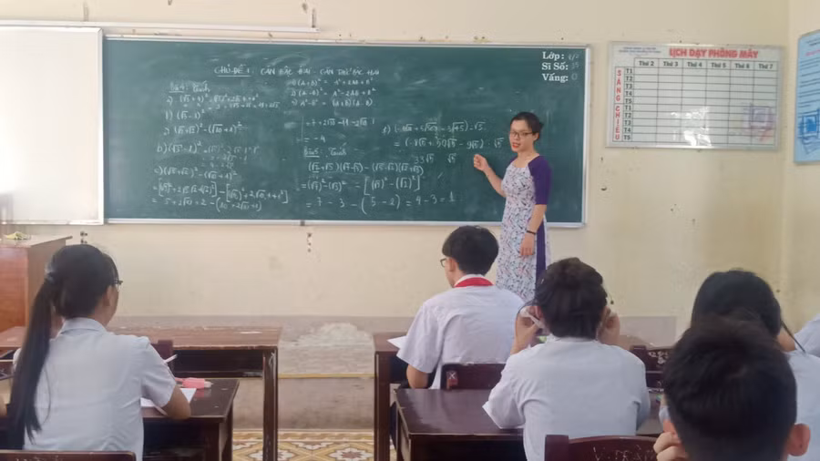 Trường THCS Nguyễn Chí Thanh (quận Sơn Trà, TP Đà Nẵng) kéo dài thời gian ôn tập tại trường cho học sinh lớp 9 đến gần sát ngày dự thi. 