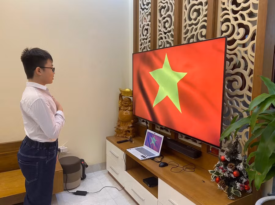 Học sinh Hệ thống Giáo dục Thực nghiệm Victory khai giảng năm học mới.