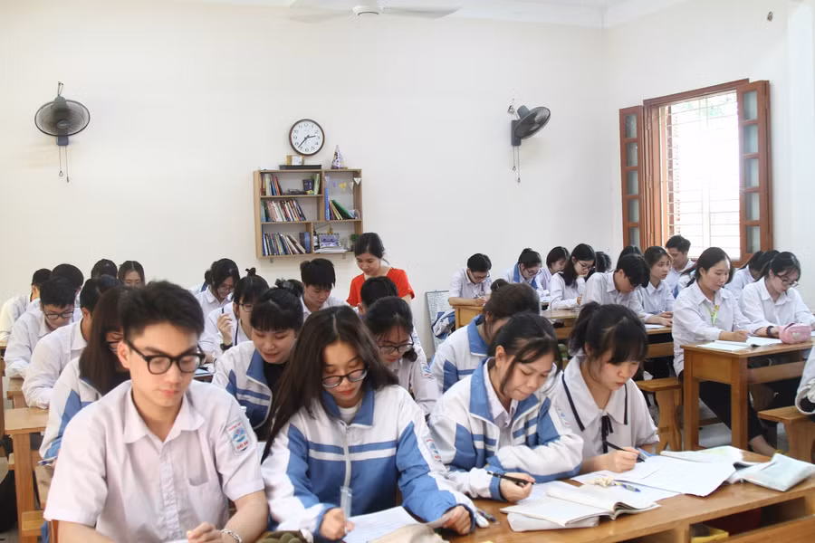Để đạt điểm cao môn GDCD học sinh cần nắm chắc kiến thức lý thuyết nền tảng