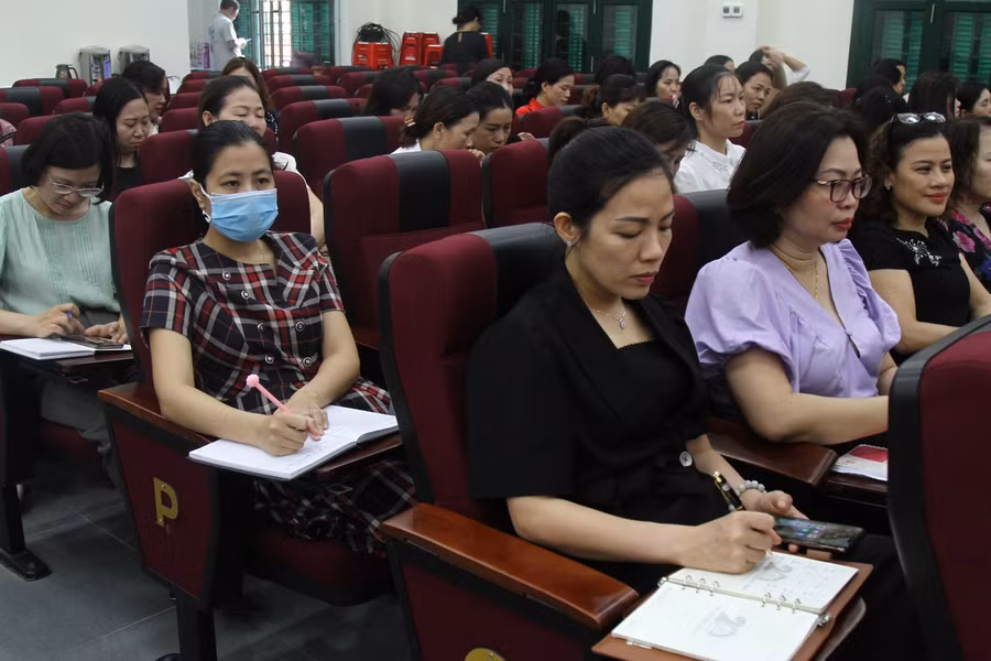 CBQL, giáo viên tham gia bồi dưỡng