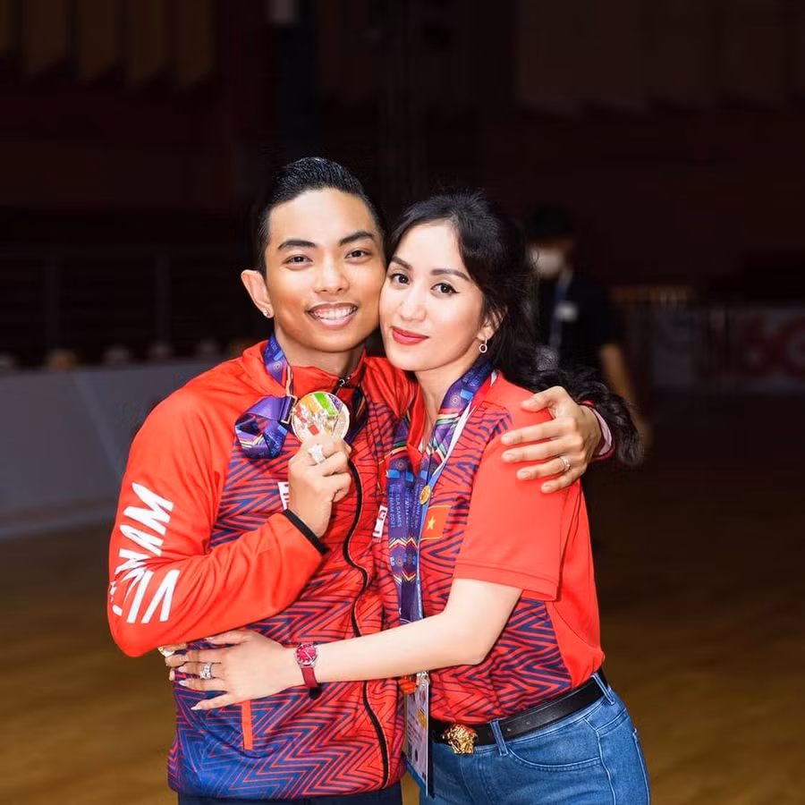 Phan Hiển xuất sắc giành 3 huy chương vàng SEA Games 31. Phan Hiển xuất sắc giành 3 huy chương vàng SEA Games 31.