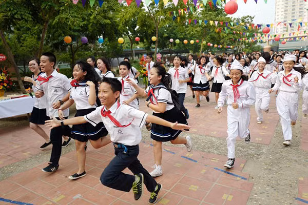 Học sinh Trường Lương Thế Vinh trong lễ khai giảng năm học mới
