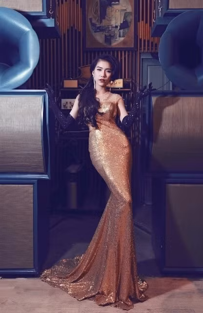 Hồ Quang Hiếu - Hoàng Y Nhung trong bộ ảnh “Kiều nữ và đại gia“ ảnh 2 Hồ Quang Hiếu - Hoàng Y Nhung trong bộ ảnh “Kiều nữ và đại gia“ ảnh 2