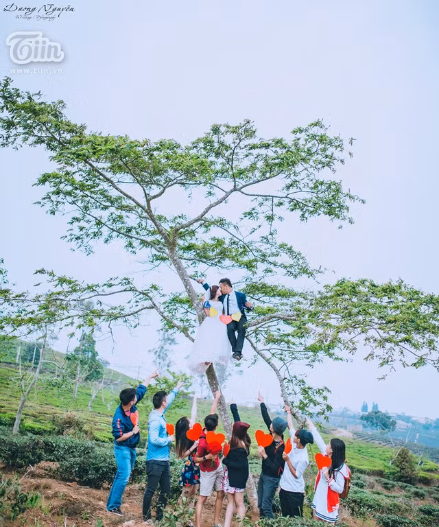 Bộ ảnh cưới siêu nhí nhố của cặp đôi 4 năm yêu nhau