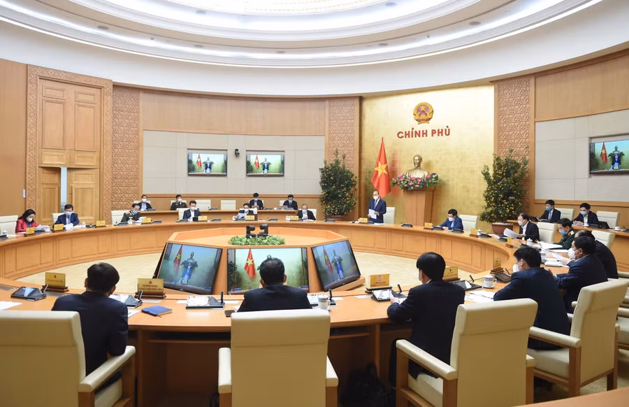 Thủ tướng nhấn mạnh phải có quyết tâm cao hơn ngay từ đầu năm, không để tình trạng “đầu năm thong thả, cuối năm vất vả”, không để “tháng Giêng là tháng ăn chơi”. Ảnh: VGP/Quang Hiếu