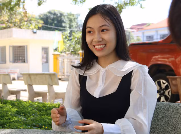 Ánh Tuyết khi học THPT đã là nhà sáng lập của Road to Fulbright University Vietnam.