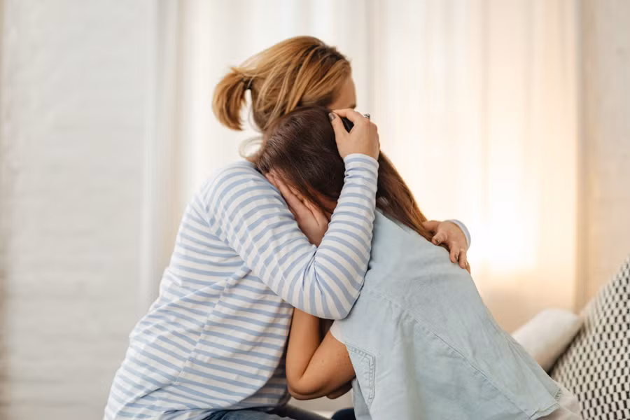 Hãy đưa ra hình phạt ít nghiêm trọng hơn khi trẻ nói thật về hành vi sai trái. Ảnh minh họa: ITN. Hãy đưa ra hình phạt ít nghiêm trọng hơn khi trẻ nói thật về hành vi sai trái. Ảnh minh họa: ITN.