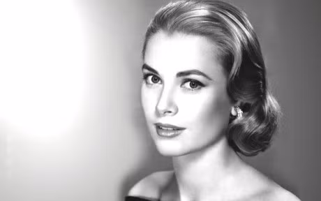 Ly Nha Ky dat hoa tuong niem Cong nuong Grace Kelly - Anh 1