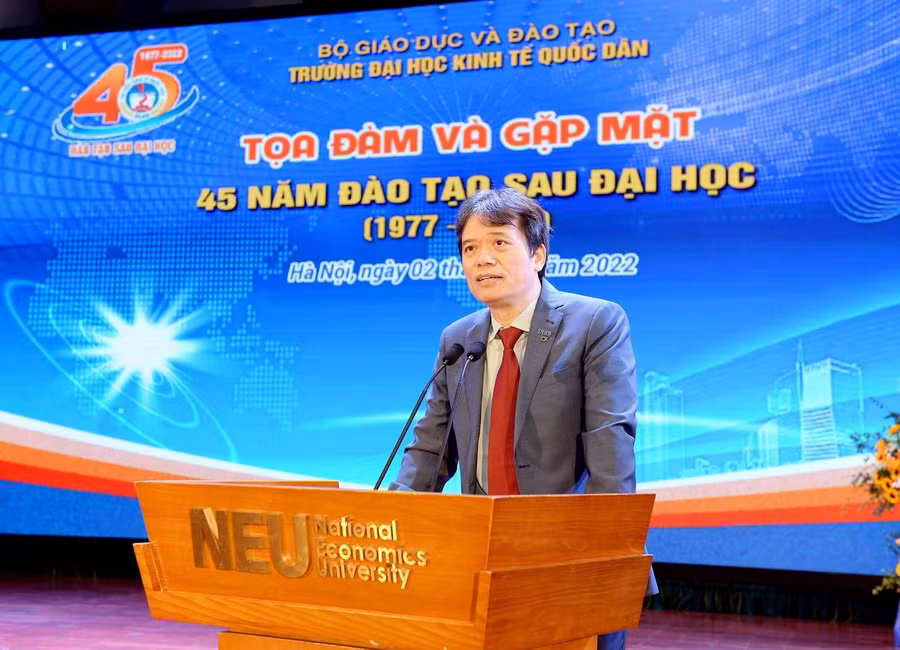 Đào tạo sau Đại học tại Trường KTQD hướng tới theo kịp chuẩn mực quốc tế ảnh 1