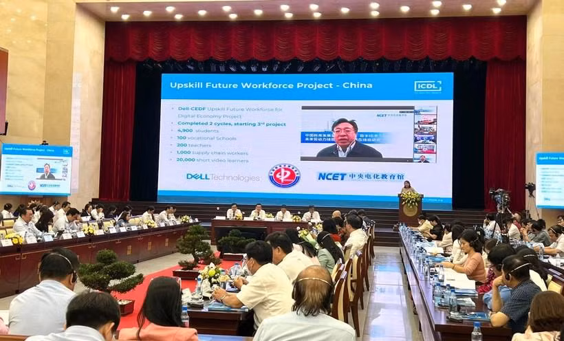 Hội nghị về chuyển đổi số trong ngành Giáo dục vừa được UBND TPHCM tổ chức.