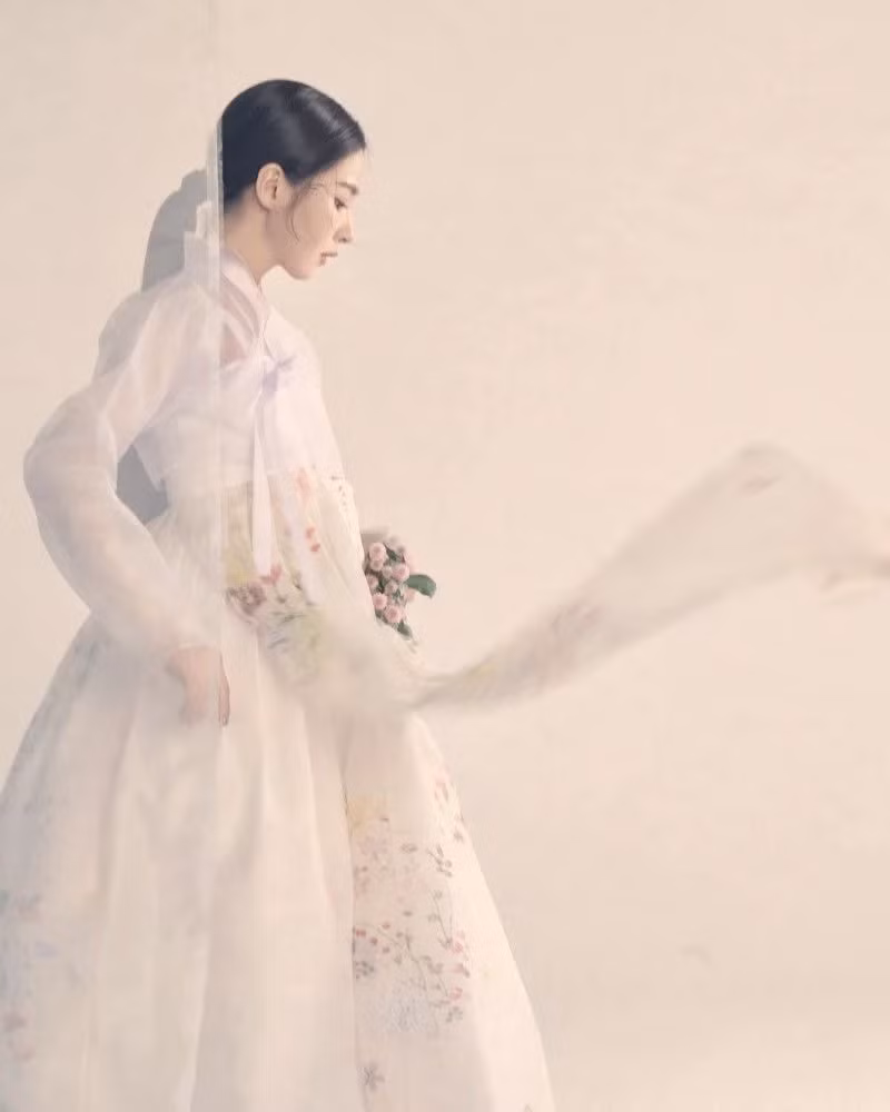 Mê mẩn ngắm những thần tượng nổi tiếng ở Hàn Quốc mặc Hanbok ảnh 6