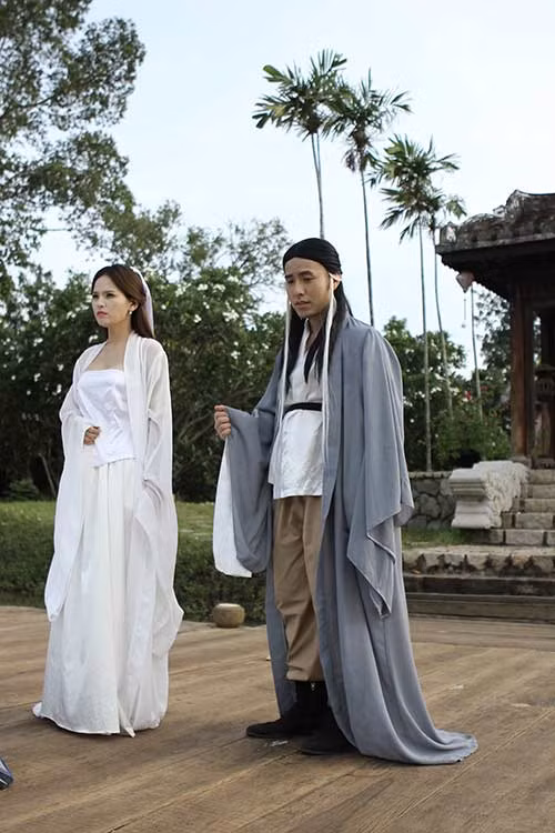 Akira Phan “gây sốc” khi trở lại showbiz - 1
