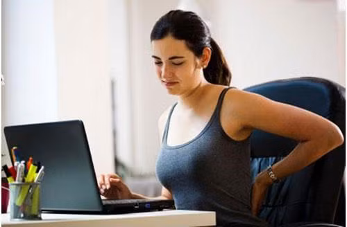 Dân văn phòng làm sao để không mắc bệnh về cột sống?