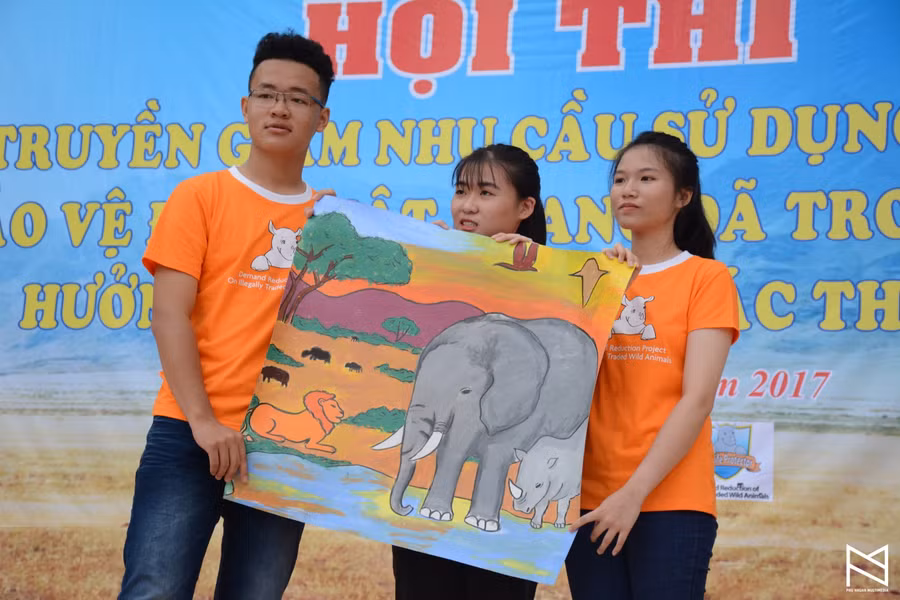 Tuyên truyền bảo vệ Tê giác trong trường học