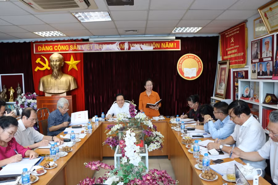 Bộ GD&ĐT làm việc cùng Hội Khuyến học Việt Nam sáng 13/9.
