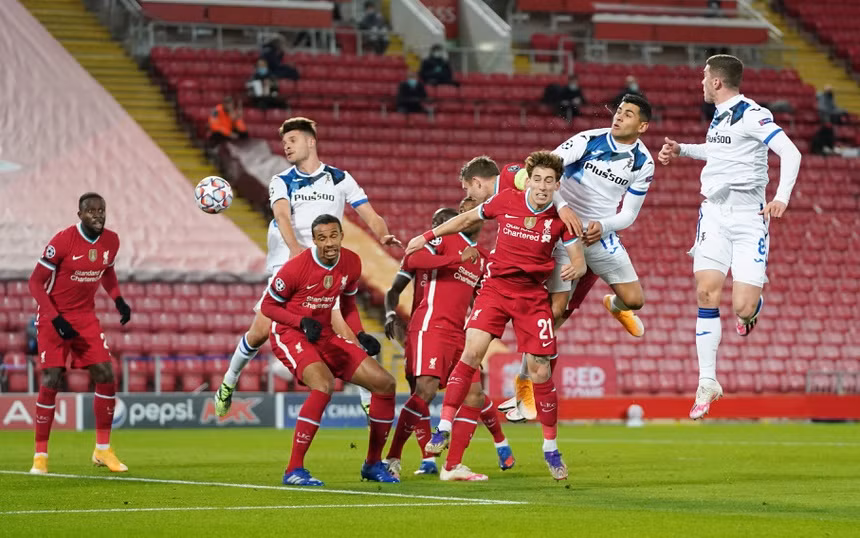 Liverpool gây thất vọng khi thua 0-2 trên sân nhà.