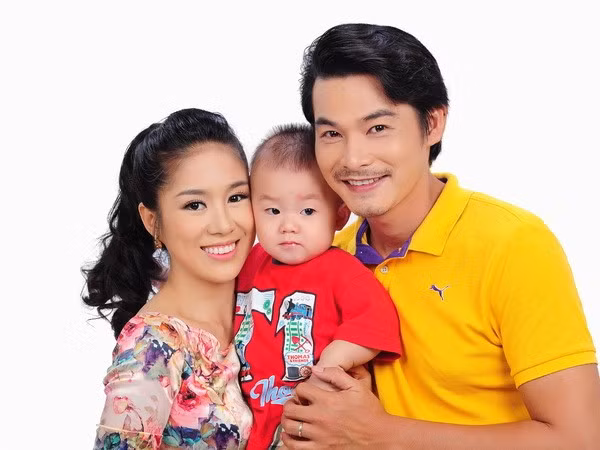 Gia đình Quách Ngọc Ngoan - Lê Phương thời còn hạnh phúc