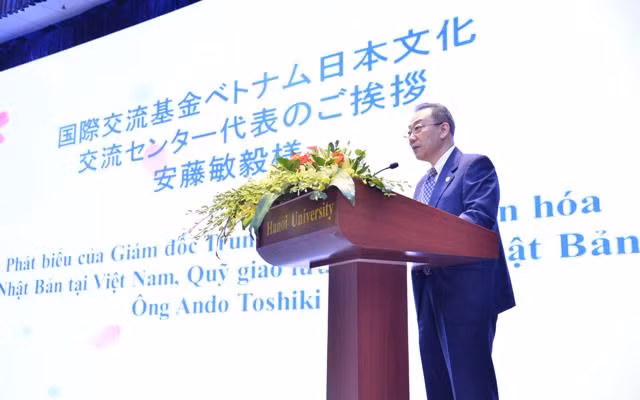 Ông Ando Toshiki phát biểu tại hội thảo Ông Ando Toshiki phát biểu tại hội thảo