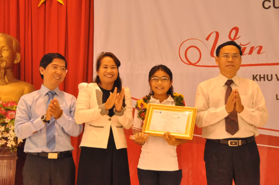 Em Nguyễn Ngọc Trúc - HS Trường Thực hành Sư phạm Trà Vinh đoạt giải nhất khối 8 - 9