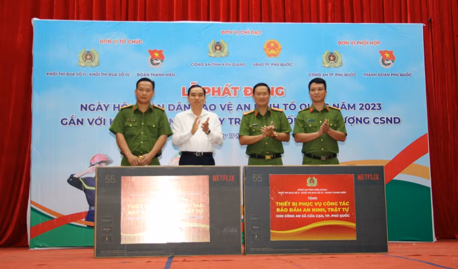 Công an Kiên Giang phát động Ngày toàn dân bảo vệ ANTQ.